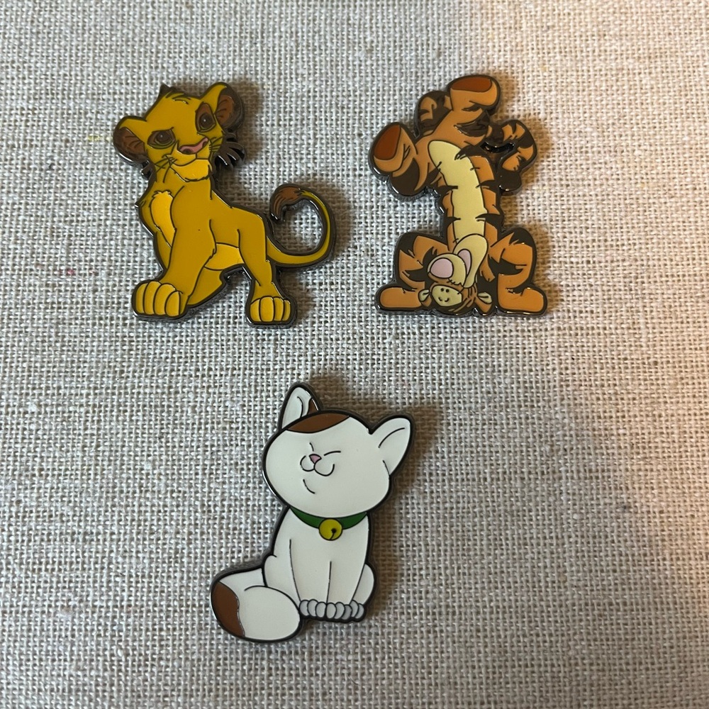 Loungefly Disney Cats Blind Box Pins